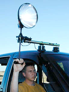Комплект LIGHTFORCE BLITZ-240 для мгновенной установки на крышу кабины автомобиля или катера.
